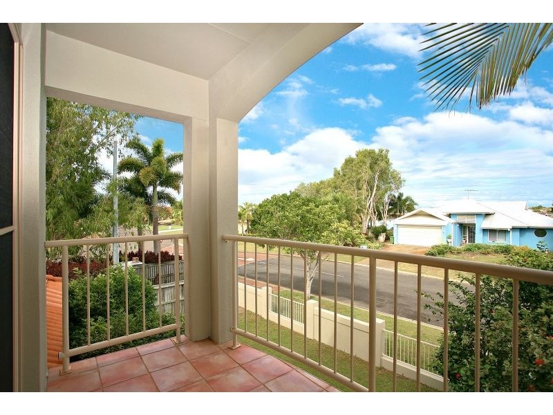 77 Tradewinds Drive, Banksia Beach QLD 4507