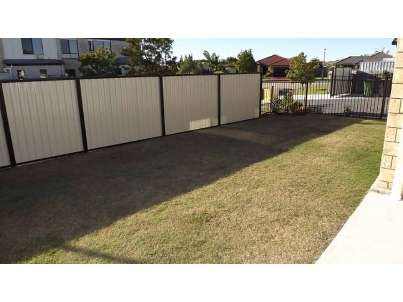 Sandstone Point QLD 4511