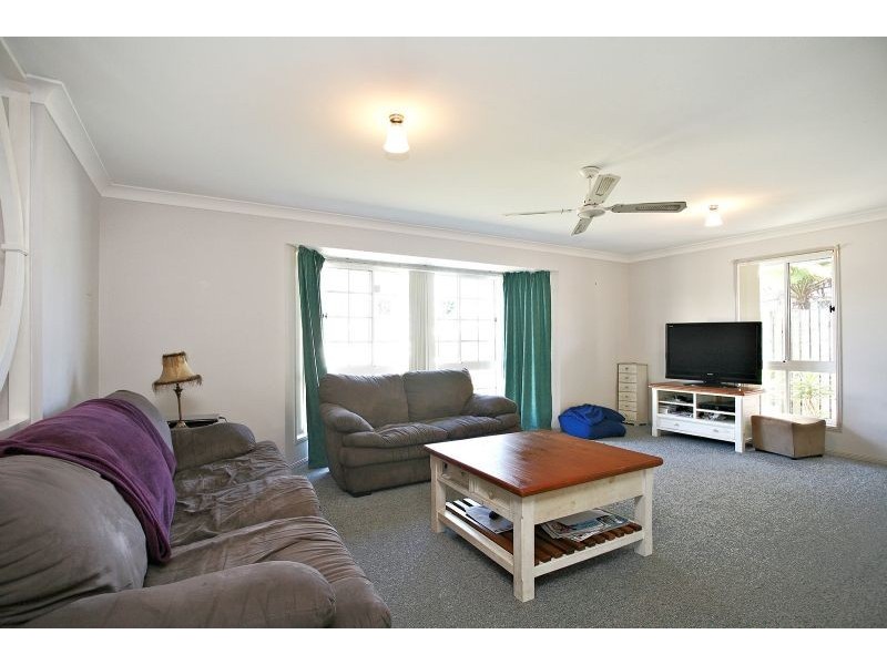 39 Cosmos Avenue, Banksia Beach QLD 4507