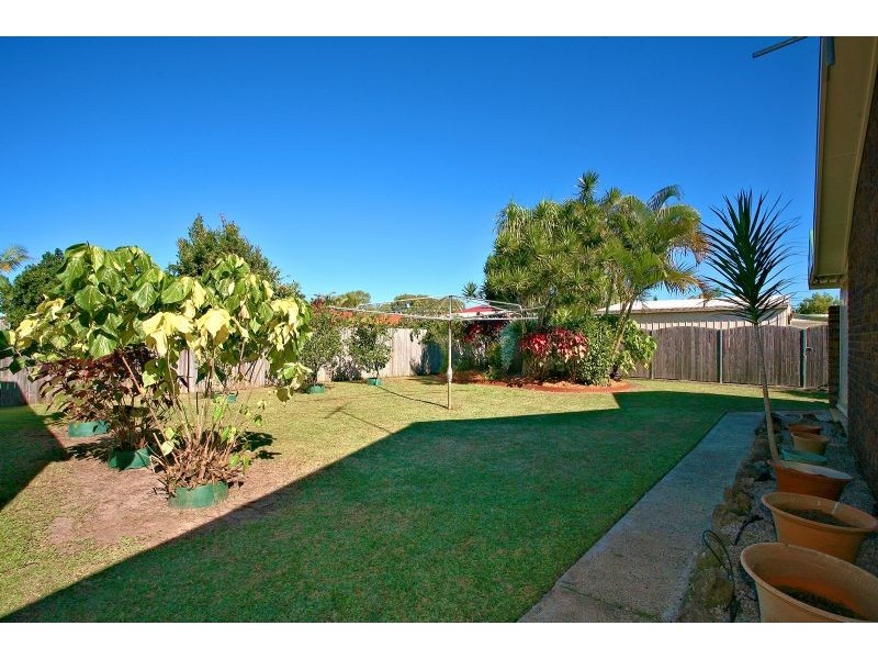 6 Iris Court, Bongaree QLD 4507