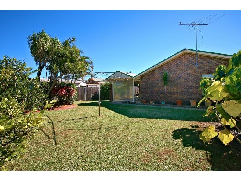 6 Iris Court, Bongaree QLD 4507