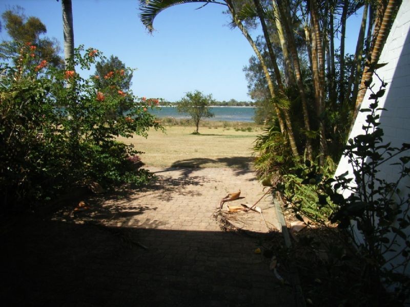 Sandstone Point QLD 4511