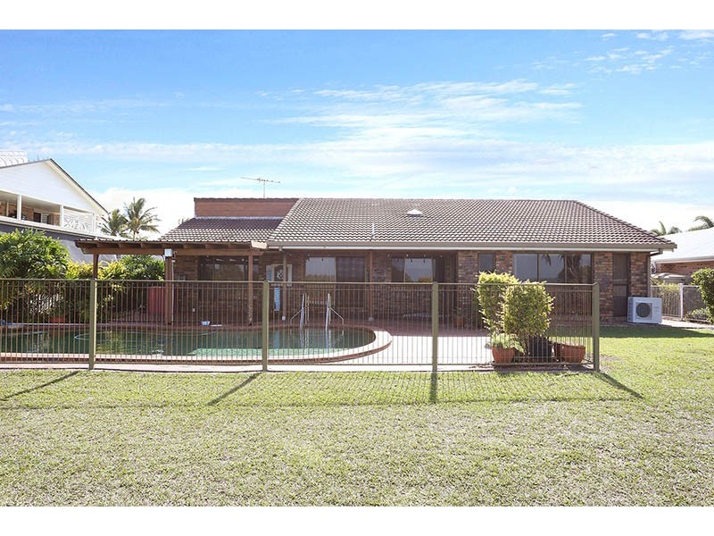 Sandstone Point QLD 4511