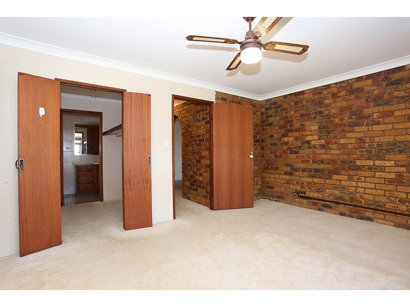 17 Clark Terrace, Sandstone Point QLD 4511