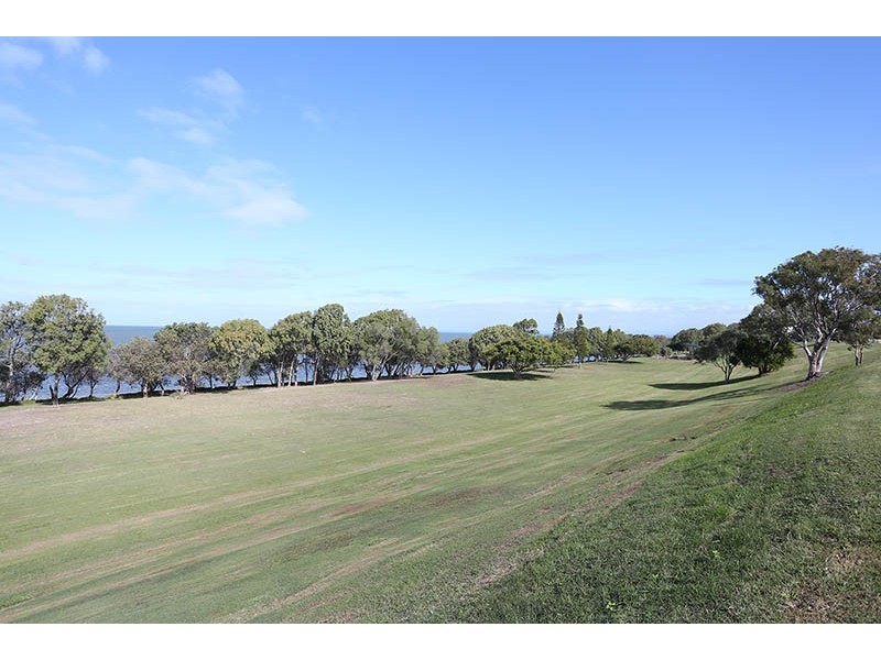 17 Clark Terrace, Sandstone Point QLD 4511
