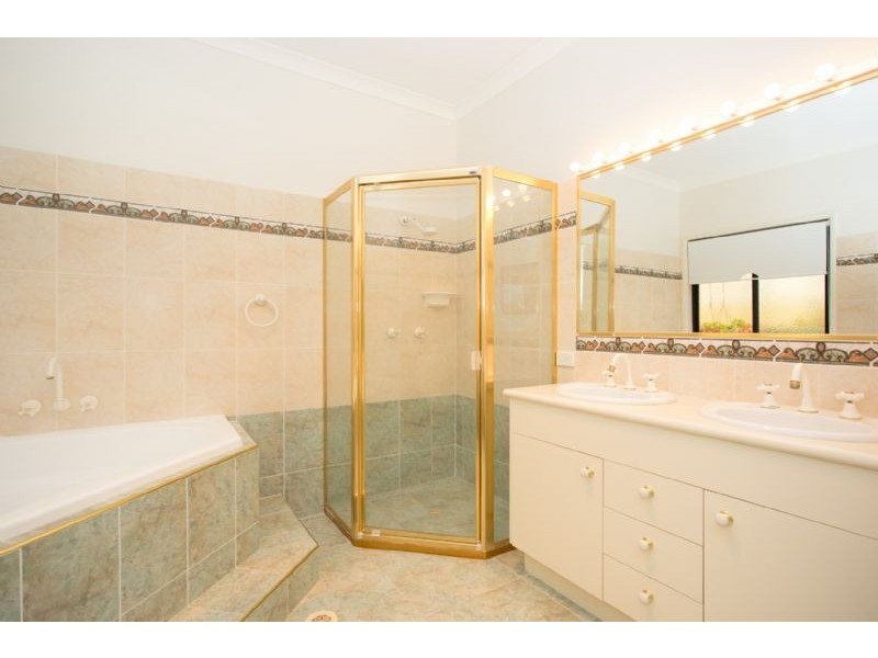 174 Endeavour Drive, Banksia Beach QLD 4507