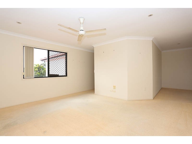 32 Voyagers Drive, Banksia Beach QLD 4507