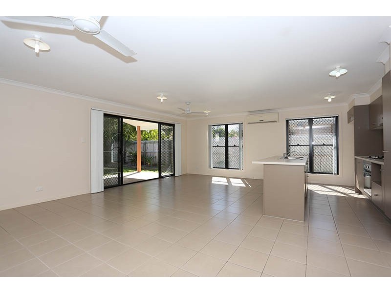 1/20 Riverstone Street, Ningi QLD 4511