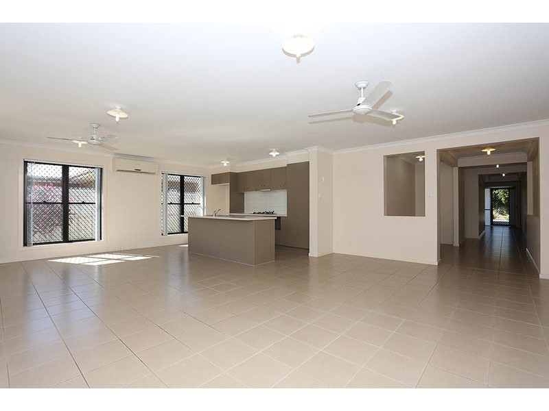 1/20 Riverstone Street, Ningi QLD 4511