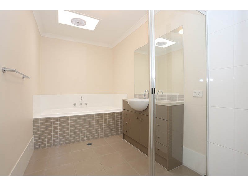 1/20 Riverstone Street, Ningi QLD 4511