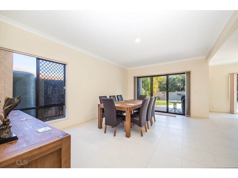 10 Cremorne Court, Sandstone Point QLD 4511