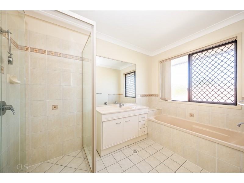 10 Cremorne Court, Sandstone Point QLD 4511