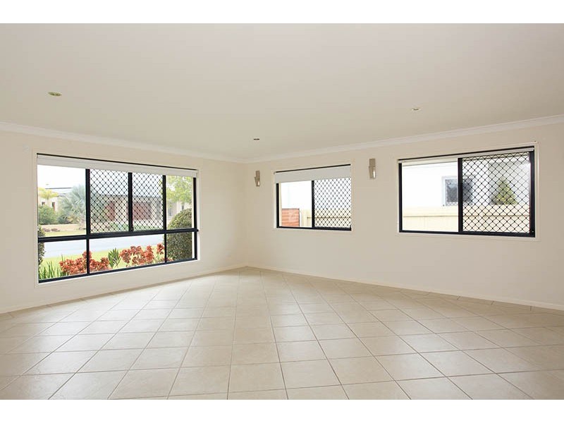 21 Raptor Parade, Banksia Beach QLD 4507
