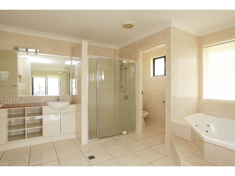 21 Raptor Parade, Banksia Beach QLD 4507