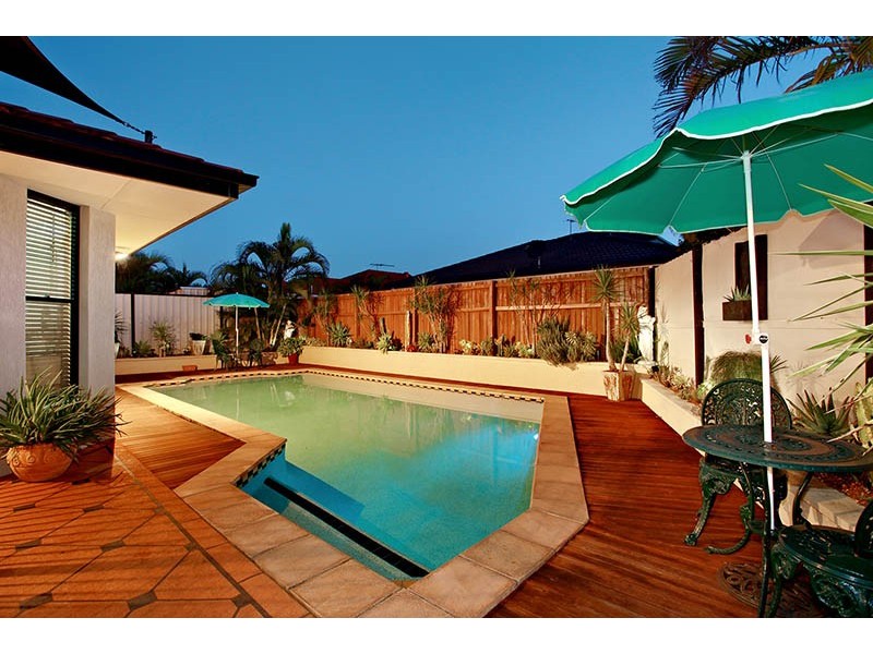 100 Voyagers Drive, Banksia Beach QLD 4507