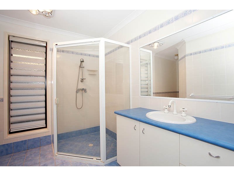 100 Voyagers Drive, Banksia Beach QLD 4507