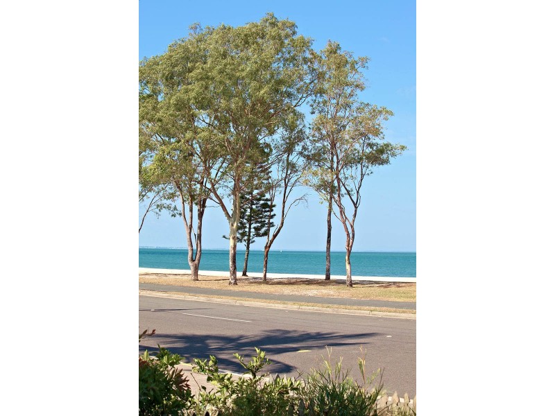 1 / 27 South Esplanade, Bongaree QLD 4507