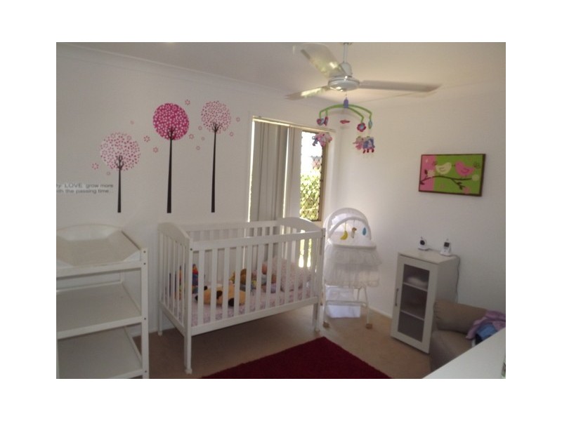39 Eimeo Place, Sandstone Point QLD 4511