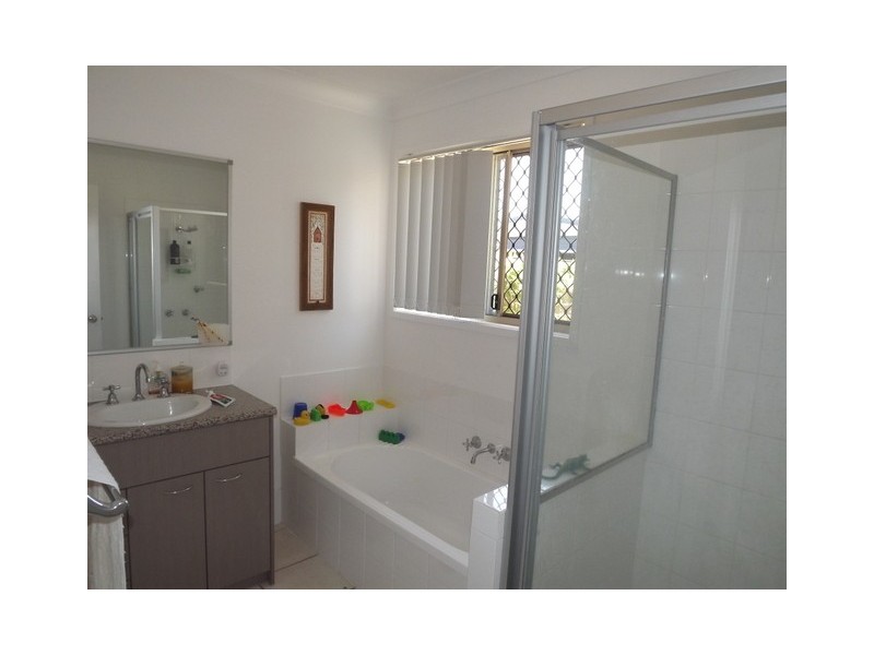 39 Eimeo Place, Sandstone Point QLD 4511