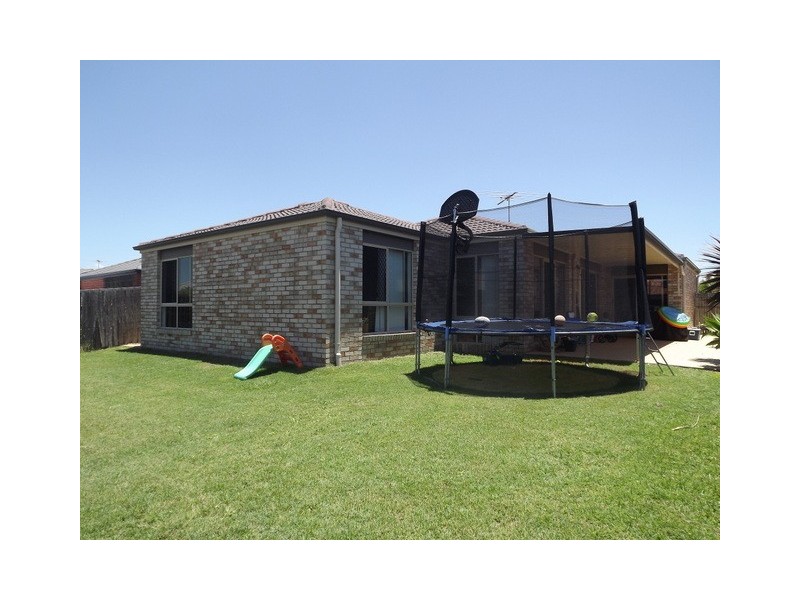 39 Eimeo Place, Sandstone Point QLD 4511