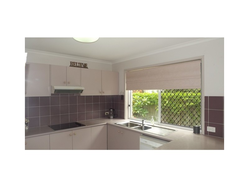 2/115 Welsby Parade, Bongaree QLD 4507