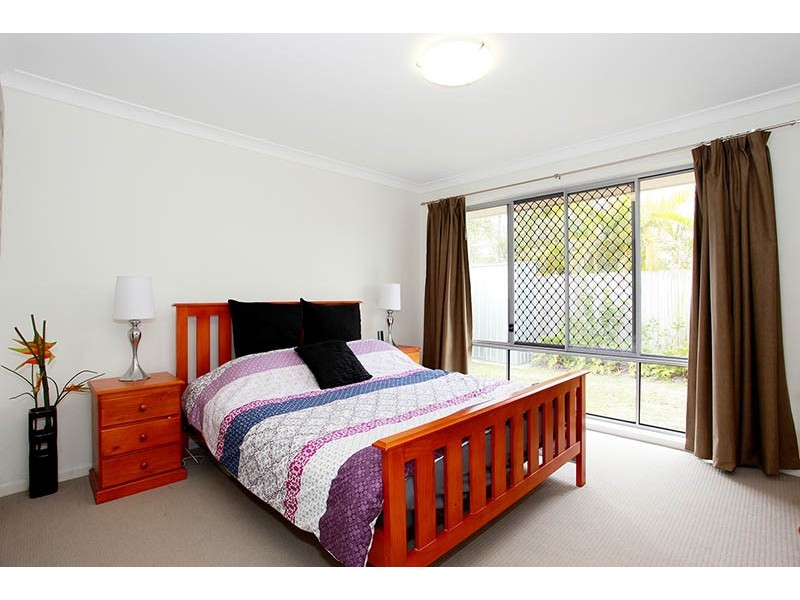 17 Dewdrop Place, Ningi QLD 4511
