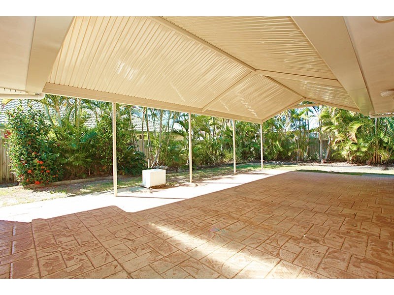 8 Pentas Drive, Bongaree QLD 4507