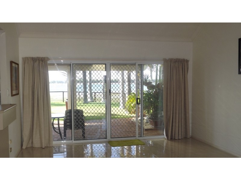 Sandstone Point QLD 4511