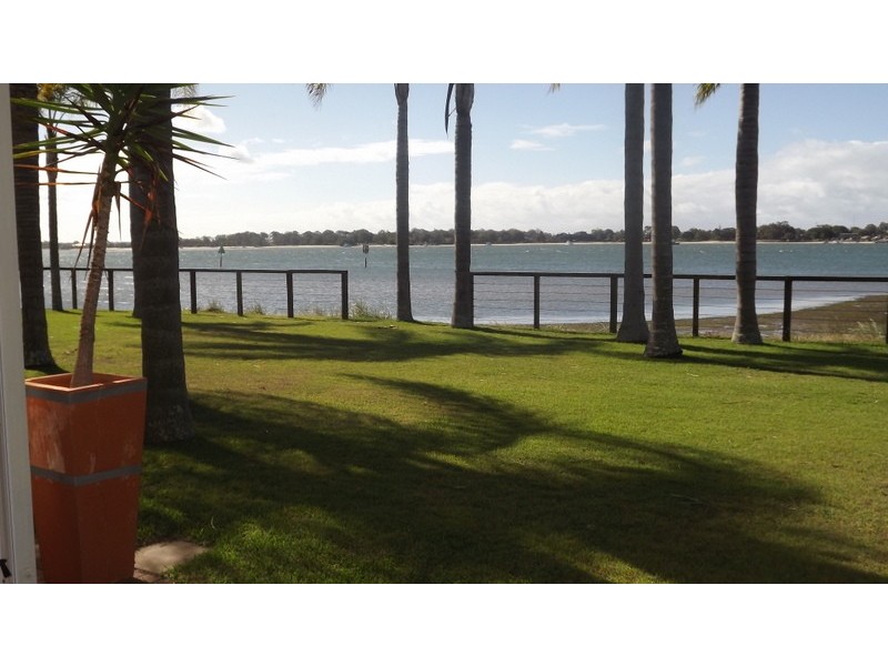 Sandstone Point QLD 4511