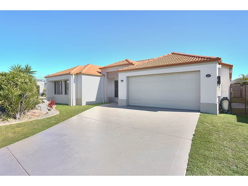41 Kakadu Circuit, Banksia Beach QLD 4507