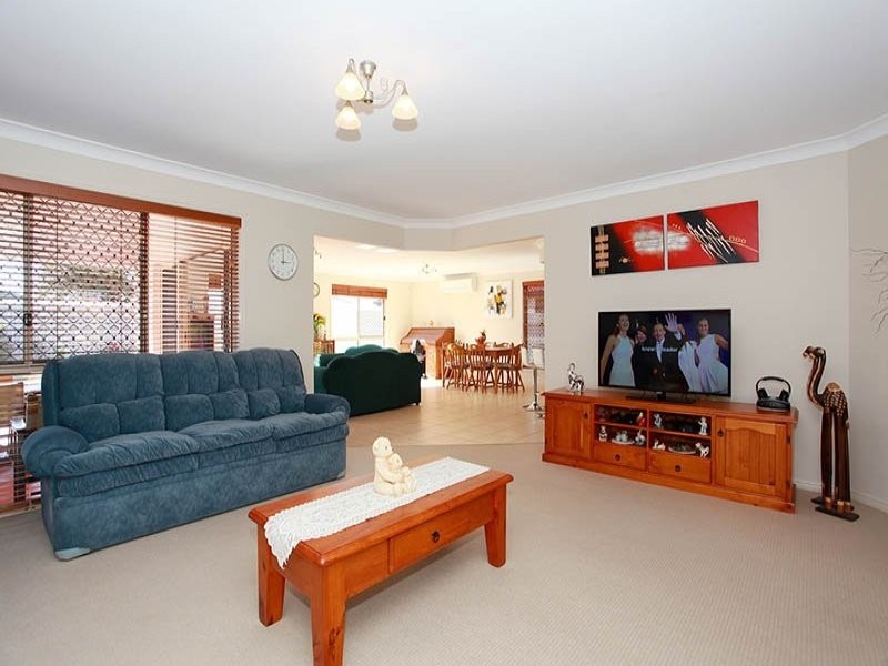 41 Kakadu Circuit, Banksia Beach QLD 4507