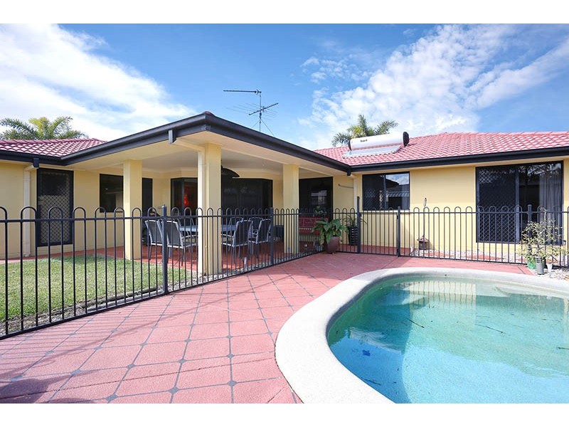 224 Endeavour Drive, Banksia Beach QLD 4507