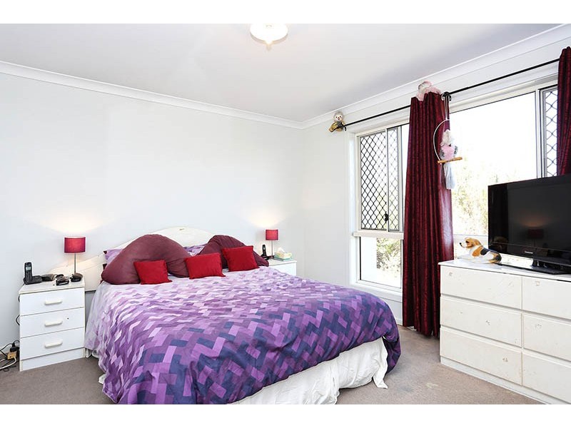 13 Dewdrop Place, Ningi QLD 4511