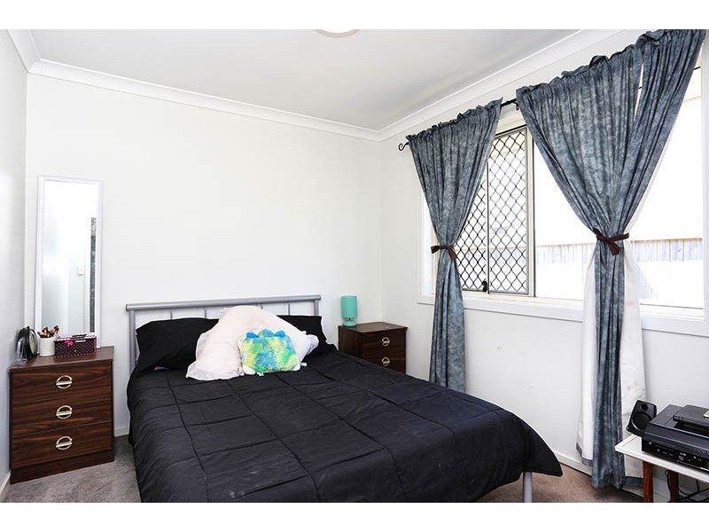 13 Dewdrop Place, Ningi QLD 4511