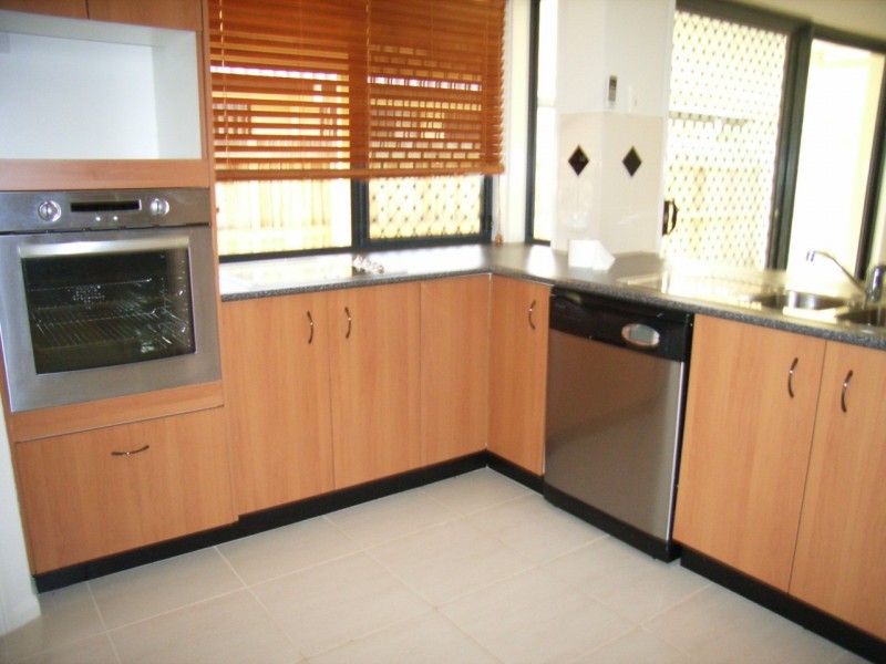 Sandstone Point QLD 4511