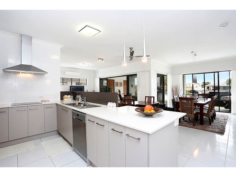 64 Raptor Parade, Banksia Beach QLD 4507