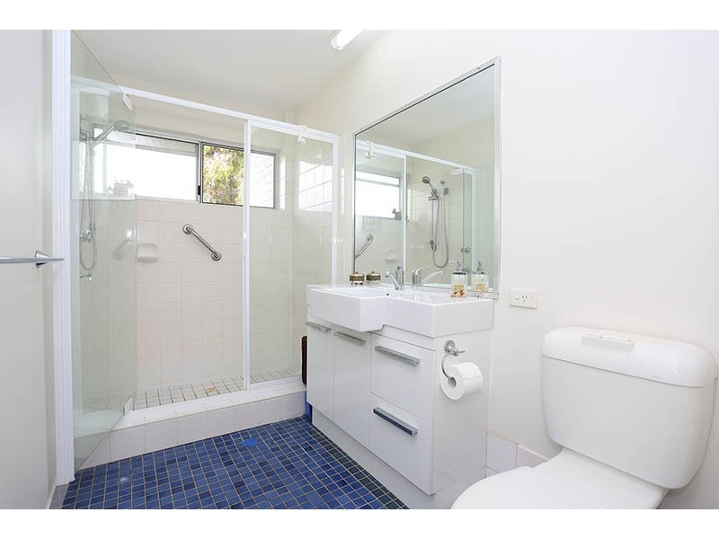 22B Spinnaker Drive, Sandstone Point QLD 4511