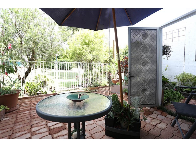 22B Spinnaker Drive, Sandstone Point QLD 4511