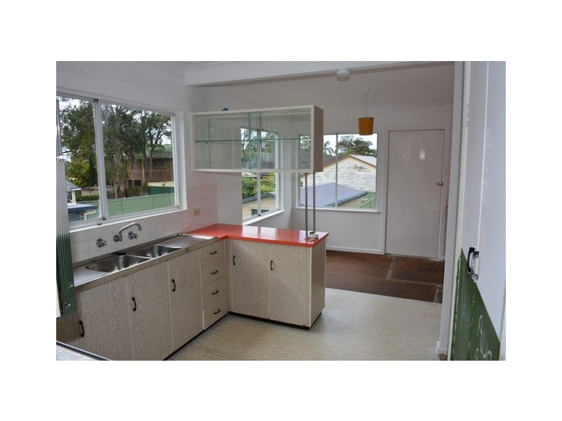 150 Cams Boulevarde, Summerland Point NSW 2259