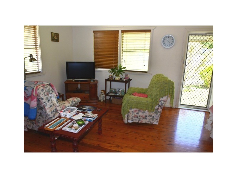 36 Winbin Crescent, Gwandalan NSW 2259