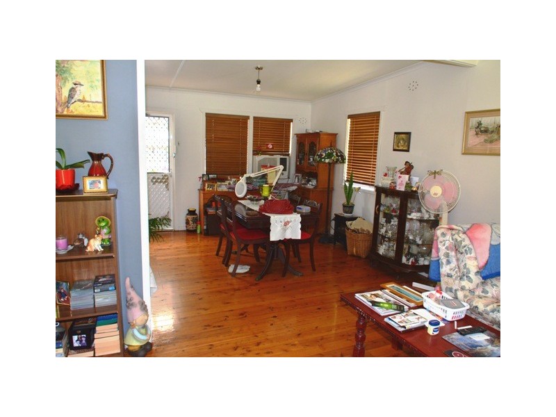 36 Winbin Crescent, Gwandalan NSW 2259