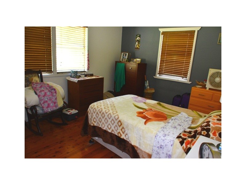 36 Winbin Crescent, Gwandalan NSW 2259