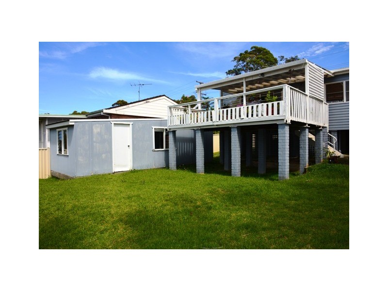 36 Winbin Crescent, Gwandalan NSW 2259
