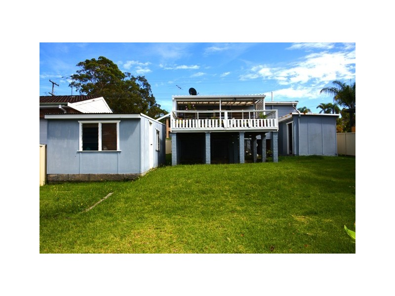 36 Winbin Crescent, Gwandalan NSW 2259