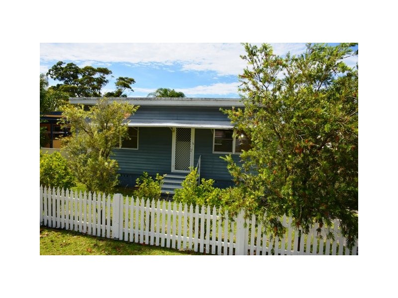 36 Winbin Crescent, Gwandalan NSW 2259