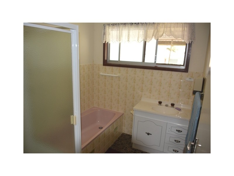 78 Kullaroo Road, Summerland Point NSW 2259