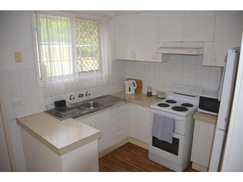 2/30 Natuna Avenue, Budgewoi NSW 2262