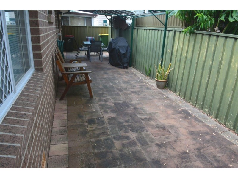 2/30 Natuna Avenue, Budgewoi NSW 2262