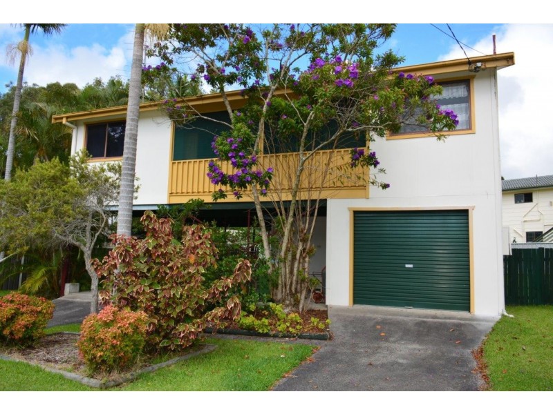 10 Birrabang Avenue, Summerland Point NSW 2259