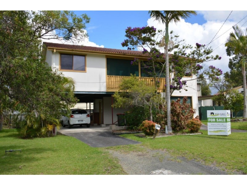 10 Birrabang Avenue, Summerland Point NSW 2259